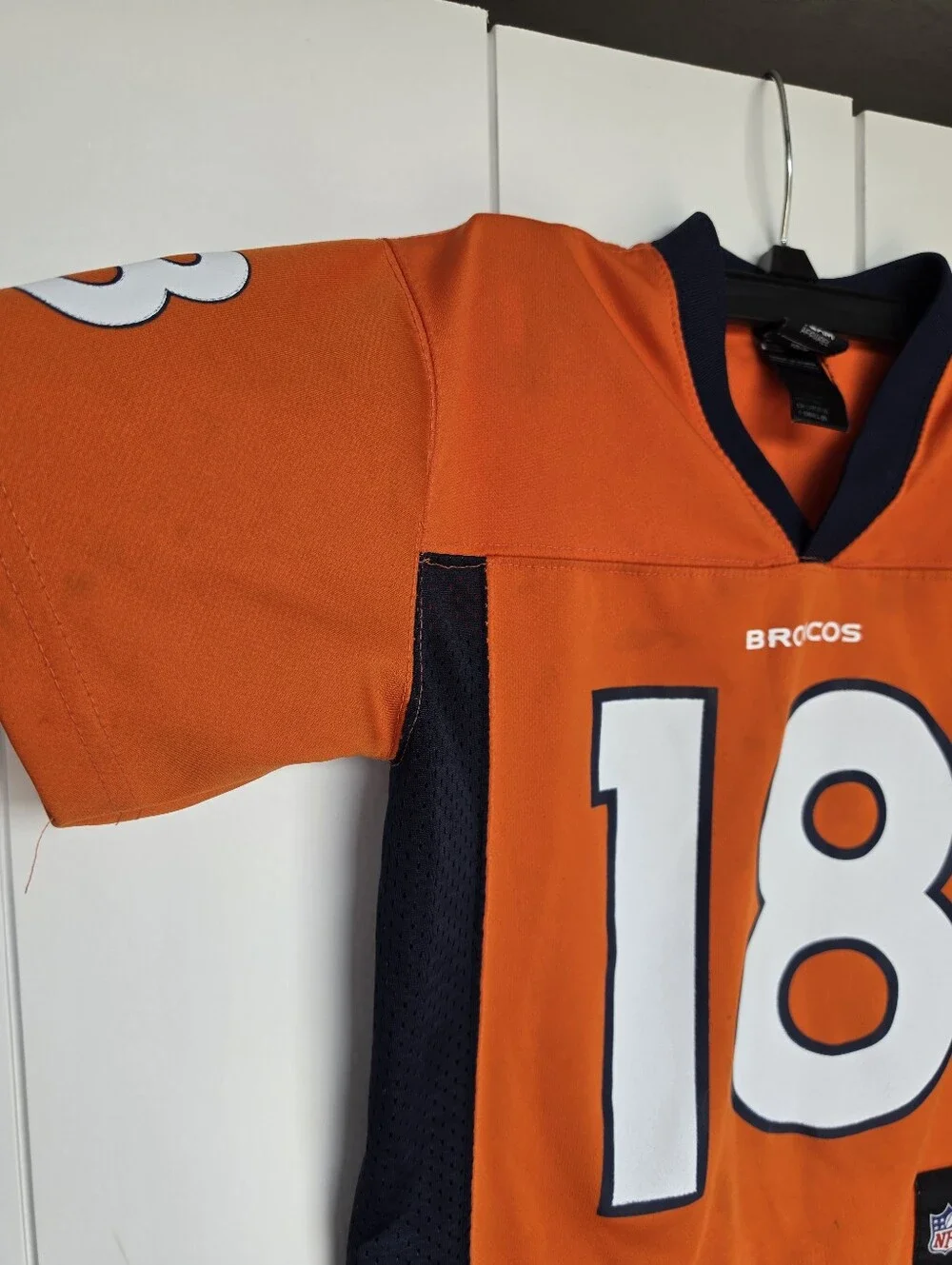 Denver Broncos Peyton Manning #18 NFL jersey in YOUTH Small (8)